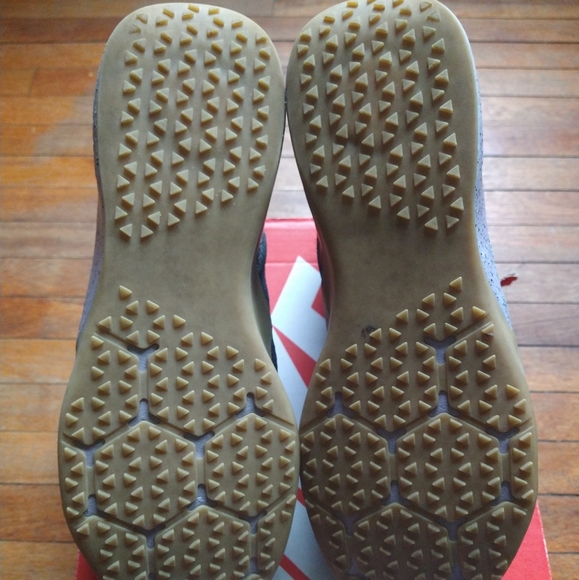 Nike - Picture 6 of 6